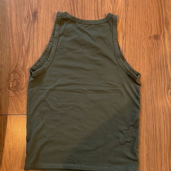 American Eagle tank top- military green size medium - Picture 4 of 4